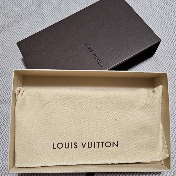 LV Curieuse Long Wallet - Picture 3 of 9